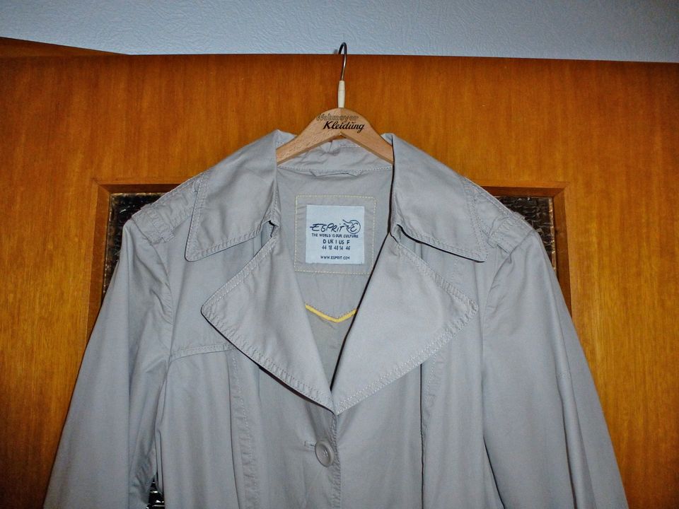 Trenchcoat von Esprit-Damen-Kurz-Mantel-beige 3/4, in Köln