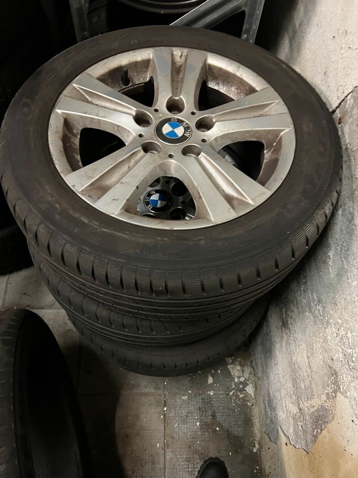 BMW 1er 16 Zoll Alufelegemit sehr guten Sommerreifen  Bmw 1er e81 in Krefeld