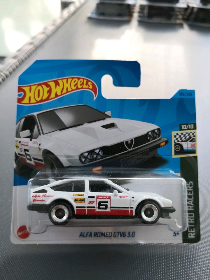 Hot Wheels Alfa Romeo GTV6 3.0 3er Set in Stuttgart