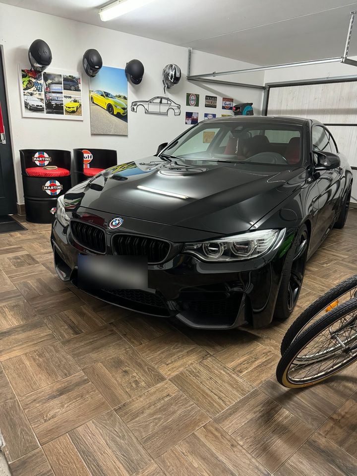 Bmw M4 Carbon 510 Ps Motor neu bei 75000 km Bmw Tausch möglich ❗️ in Plattling