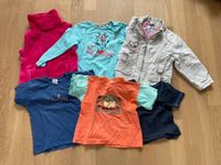 Mädchenpaket Jacke Weste Langarmshirt Elefant Mexx T-Shirts 92 Kr. München - Taufkirchen Vorschau