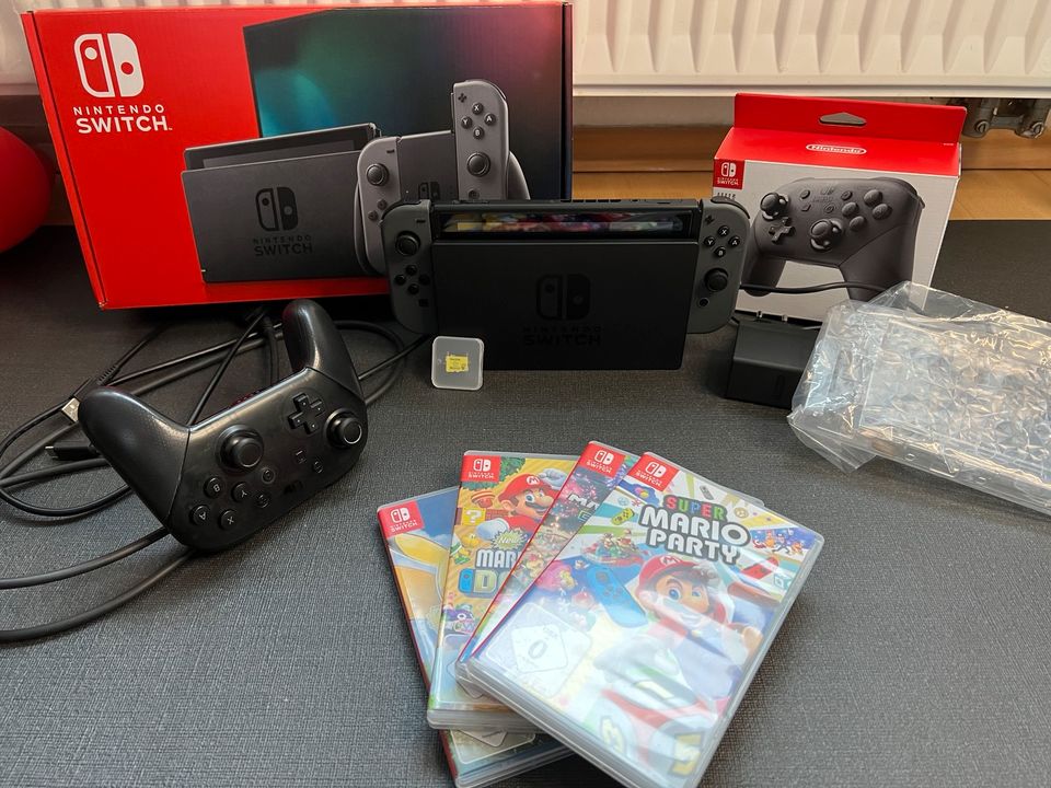 Nintendo Switch schwarz/grau (2019) in Bonn