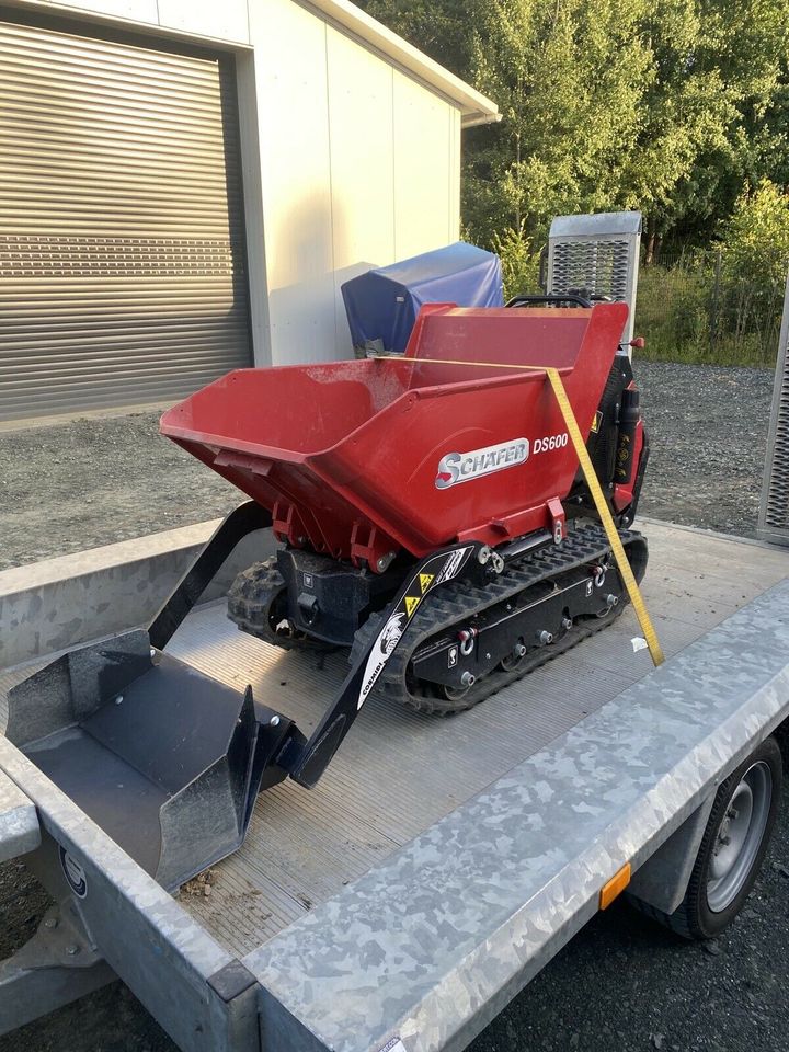 Miete Kettendumper Dumper Hochkipper Motorschubkarre 600kg in Siegen