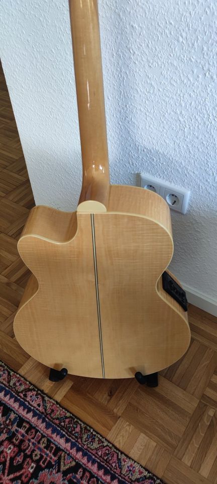 Takamine EG 523 SC Jumbo Akustik-Gitarre in Handorf