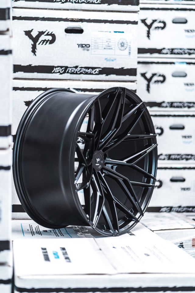 YIDO PERFORMANCE FORGED+6   22 ZOLL FELGEN AUDI RS6 RS7 C8 in Menden