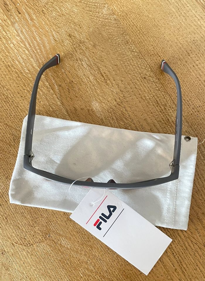 NEU * Fila Sonnenbrille grau *SF9344 2ASX* mit Spiegellinsen in Freising