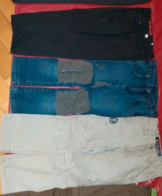 Elkline - Hosen  (1 robust beige, 1 blau)  und 1 ×Jeans schwarz in Frankfurt am Main