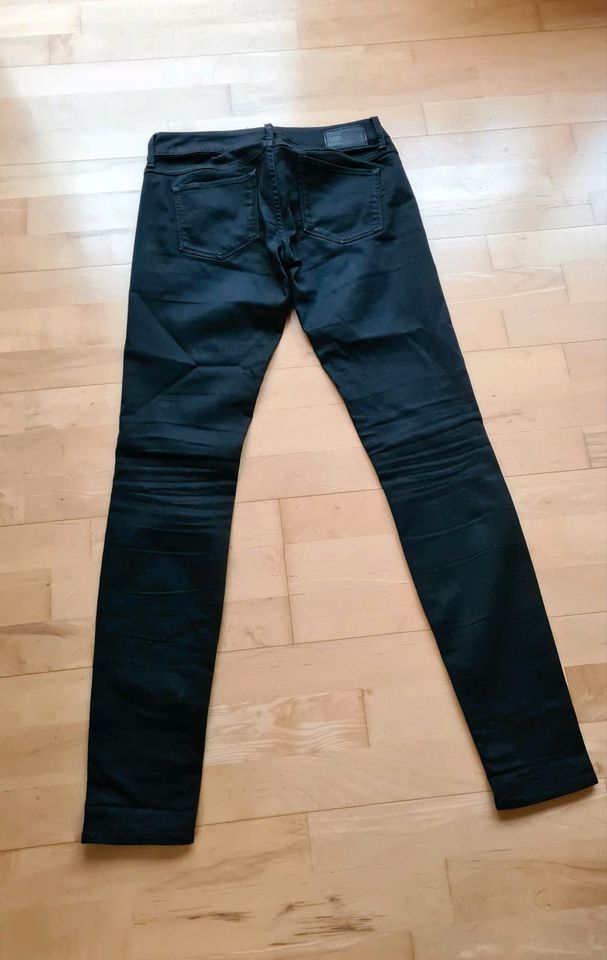 Jeans schwarz von G- Star Gr.27/32 Hose in St. Ingbert