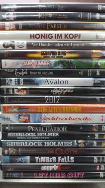 36 DVD's aus privater Sammlung zusammen in Hannover