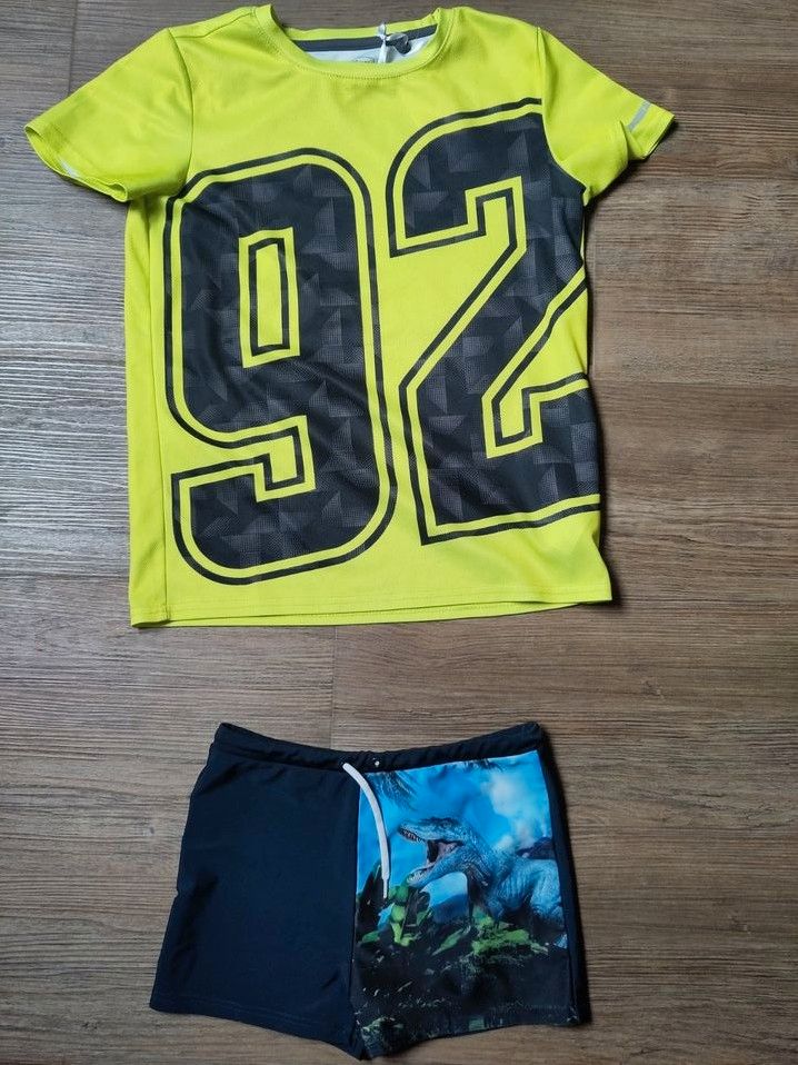 T-Shirt, Sportshirt, Badehose Gr. 146/152 in Lewitzrand