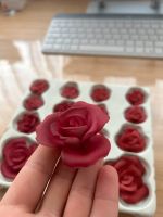Rote Rosen aus Porzellan Hessen - Trebur Vorschau