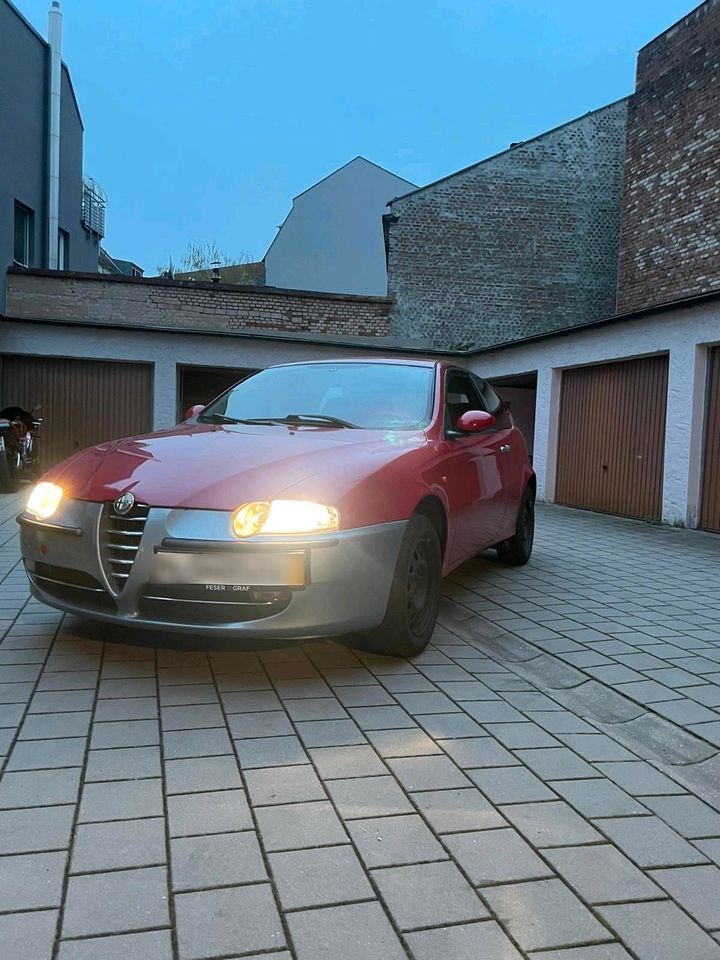 Alfa Romeo 147 1.6 Twin Spark in Nürnberg (Mittelfr)