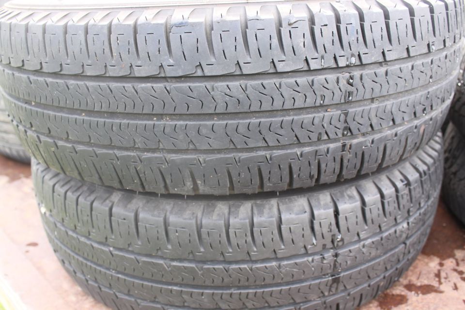 Winter Reifen 225/75R16CP  116Q in Aichtal