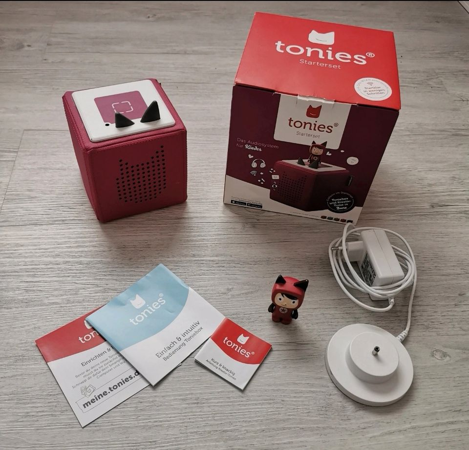 Toniebox Beere mit Kreativ Tonie Anleitung Ladekabel in Giesen