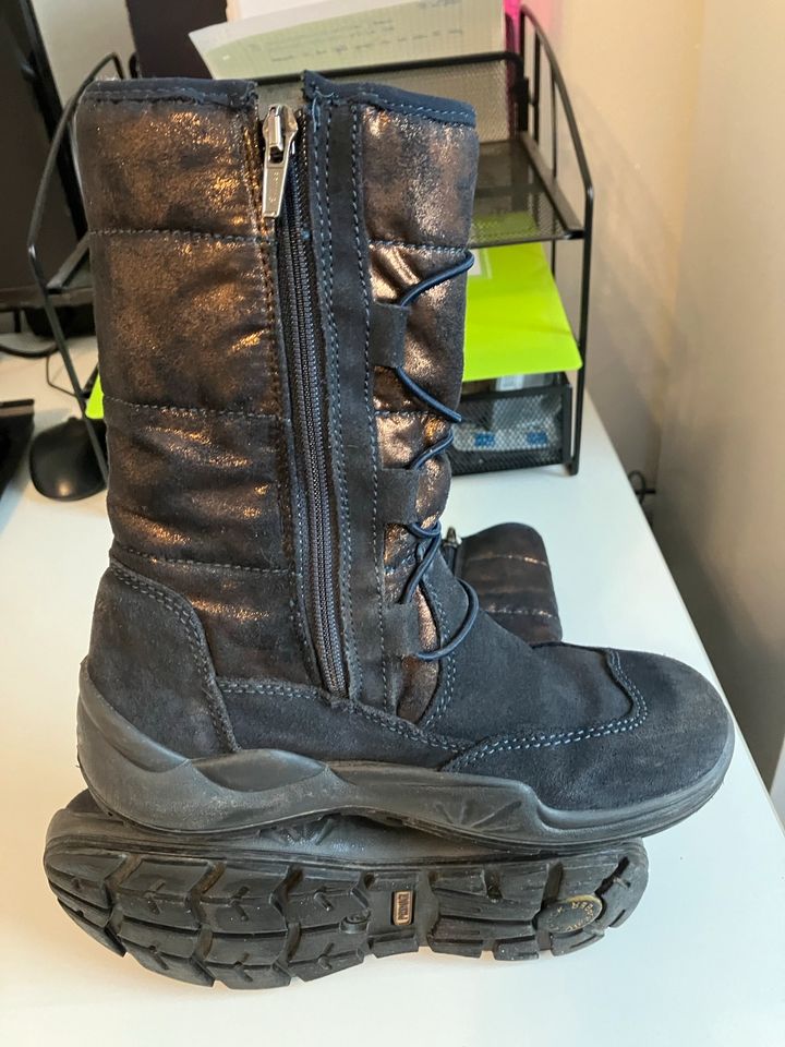 Primigi warmer Winterstiefel dunkelblau, Mädchen Gr. 34 in Schauenburg