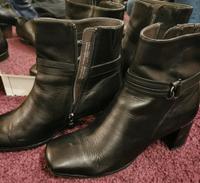 Karree Stiefelette Caprice Leder Nordrhein-Westfalen - Sprockhövel Vorschau