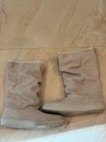 Nike Stiefel Damen Boots beige Gr. 40 TOP Winter Nordrhein-Westfalen - Windeck Vorschau