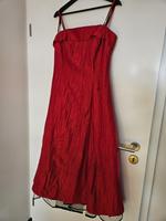 Elegantes rotes Abendkleid schwarzem Tüllunterrock Abschlussball Bayern - Mömbris Vorschau