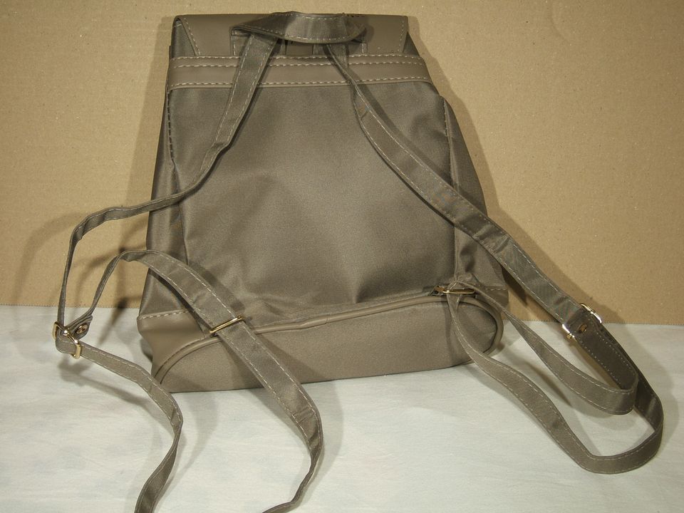 Rucksack für Damen  Höhe: 27 cm Breite: 26 cm in Kressbronn am Bodensee