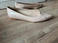 Spitze Ballerinas Loafer ZIGN Lack Leder rosa nude 41 (40) Niedersachsen - Seevetal Vorschau