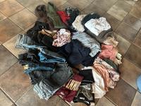 40 teiliges Damen Kleiderpaket Gr. S/M Nordrhein-Westfalen - Nörvenich Vorschau