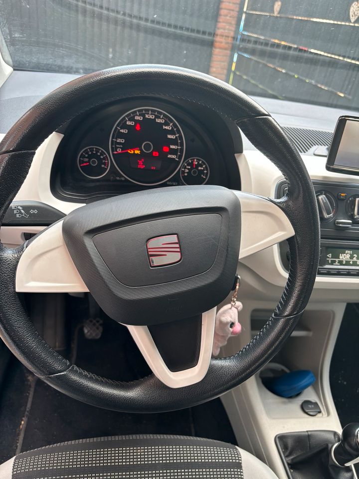 Seat Mii Blau 75PS night blue edition in Oberhausen