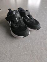 Nike Turnschuh Sneaker Starrunner Gr. 29,5 Nordrhein-Westfalen - Kalletal Vorschau