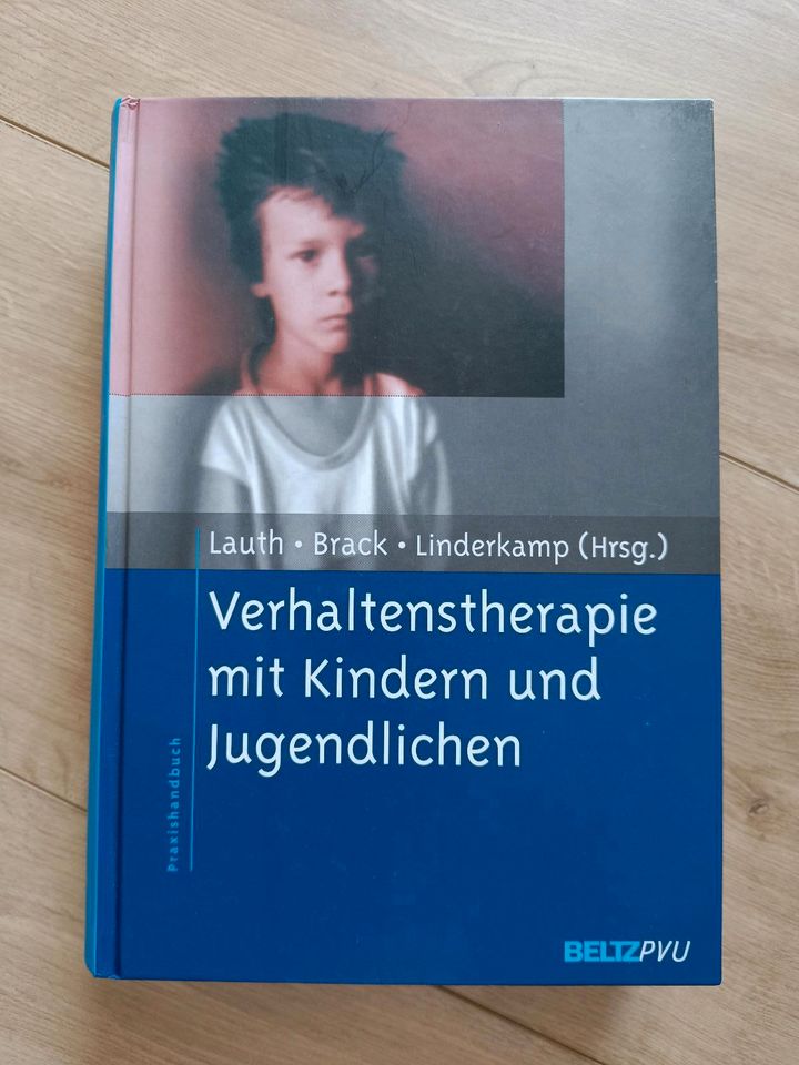 Buch Psychologie Verhaltenstherapie mit Kindern und Jugendlichen in Würzburg