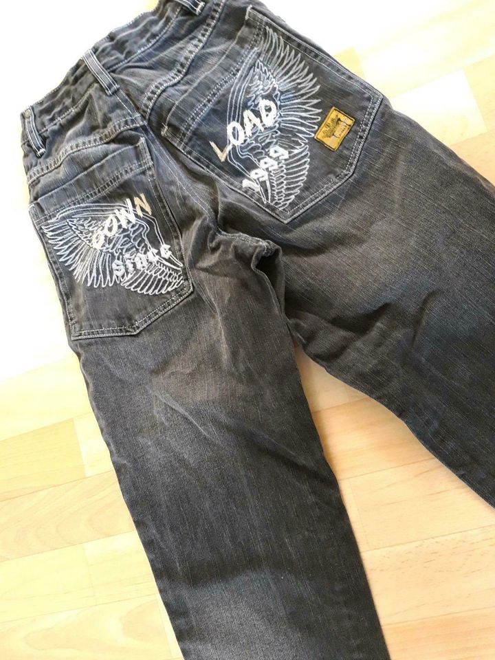 Gr.146  Jungen -Jeans sehr fetzig in Uhingen