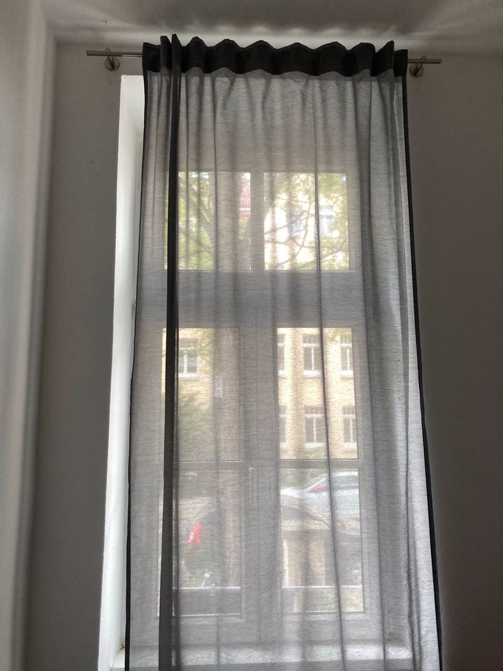 Vorhang mit Gardinenstange in Erfurt