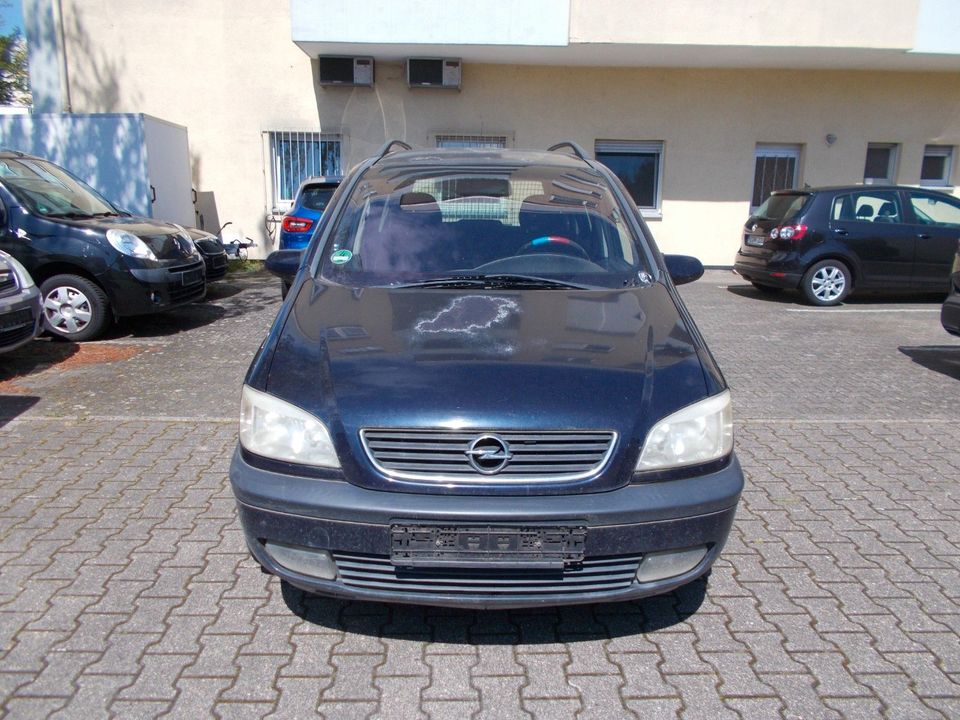 Opel Zafira in Mainz