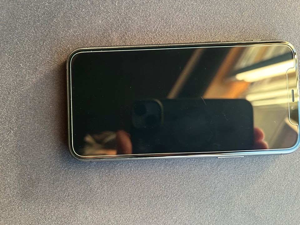 iPhone 11 Pro, neuwertiger Zustand, in Hessisch Lichtenau