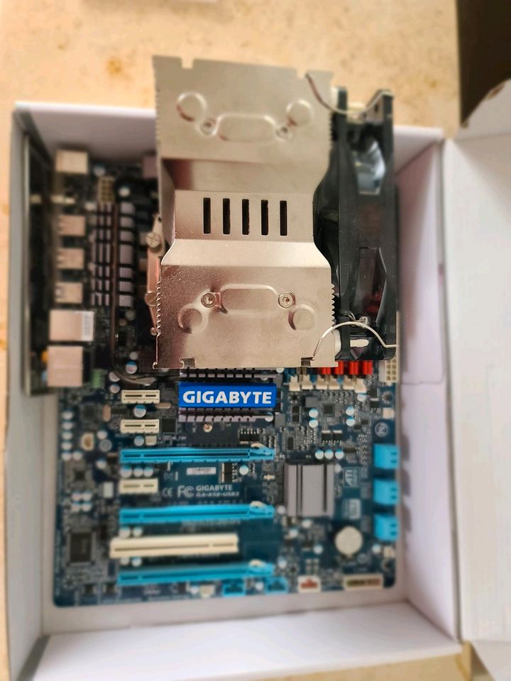 Gigabyte Mainboard mit Intel Core i 7 CPU 3.07GHz,16GB DDR 3 Ram in Stuttgart