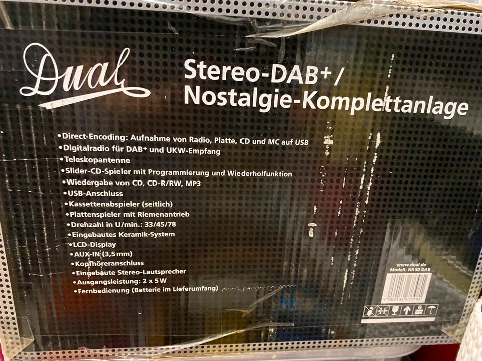 Dual Nostalgie -Stereo Musikcenter Nr. 50 DAB m.Fernbedieung in Gründau