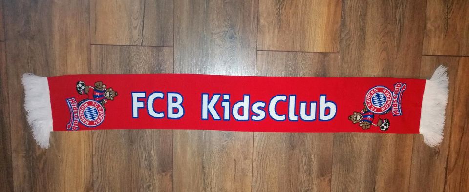 FC Bayern München Kids Club Fanschal Neu in Friedrichroda