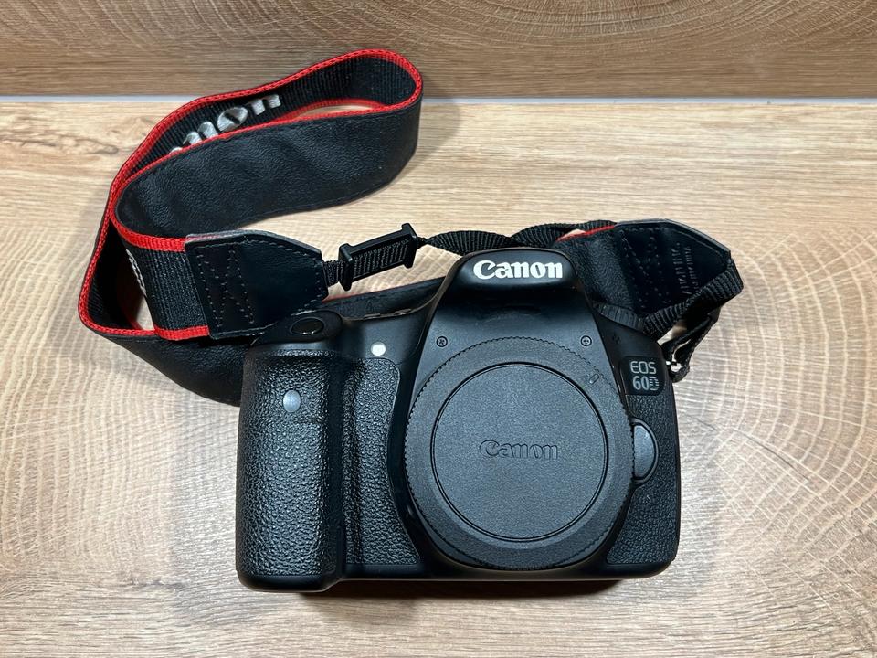 Canon EOS 60D DSLR Kamera Set – Mit 50mm und 18-55mm Objektiv in Schloß Holte-Stukenbrock