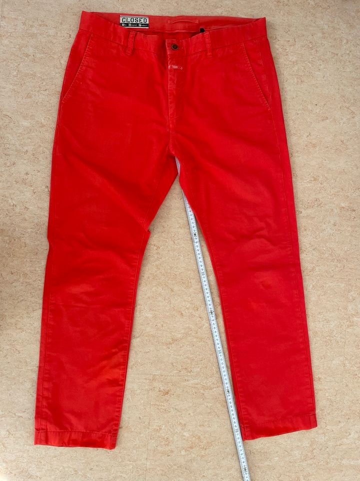 Closed Chino Clifton slim Gr. 34, rot, Herren Sommerhose, 100% BW in Eberstadt