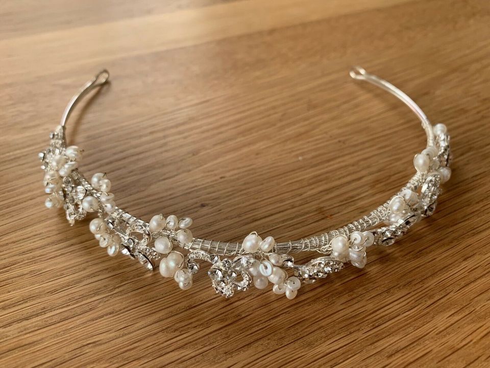 Sissi Hochzeit Brautschmuck Set: Diadem, Halskette, Ohrringe in Kernen im Remstal