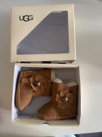 Super süsse UGG Boots Größe 16, neu Original verpackt Düsseldorf - Benrath Vorschau