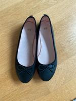 Schwarze Ballerinas – Gr. 36 – ungetragen München - Au-Haidhausen Vorschau