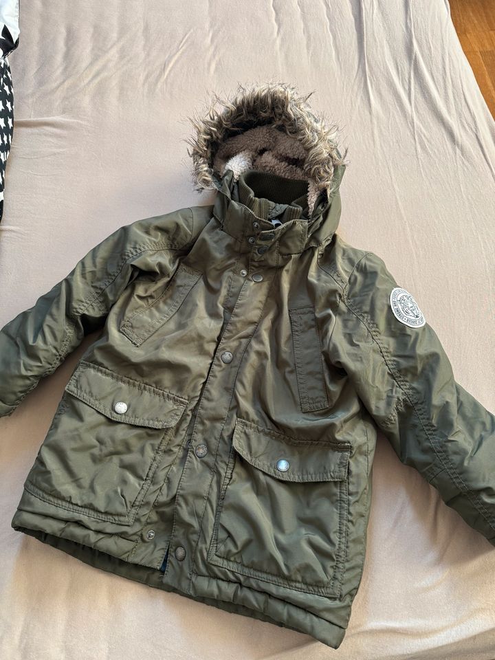 Winter Jacke H&M 5-6 Jahre in Poing