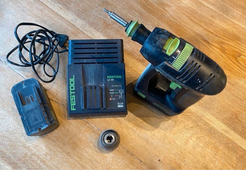 Festool Akkuschrauber C12+2 Akkus+Ladegerät+Bohrfutter+Systainer in Rüdersdorf