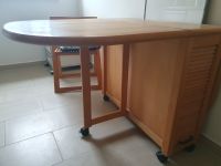 Klappbarer Küchen/Esstisch aus Massivholz auf Rollen + 2 Stühle Wandsbek - Hamburg Sasel Vorschau