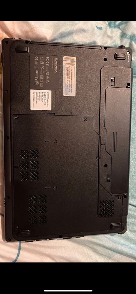 Notebook Lenovo G560 Core i3 500GB 4GB RAM 15.6" in Rastede
