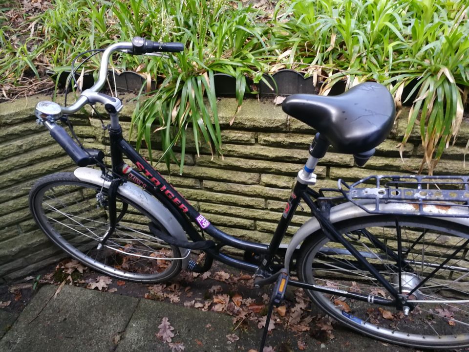 Fahrrad zu verkaufen - neuer Dynamo, leicht reparaturbedürftig in Hamburg