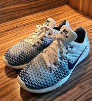 Nike Fee Trainingsschuh  Gr. 38,5 Hessen - Hanau Vorschau