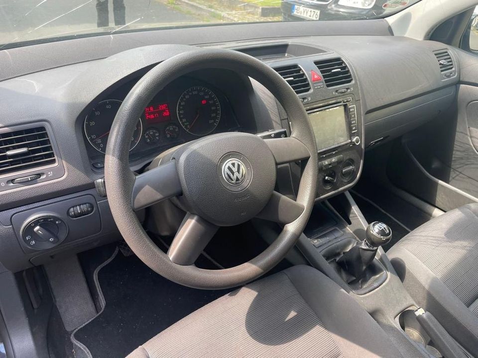 Volkswagen Golf 5 HU November 2024 in Bremen