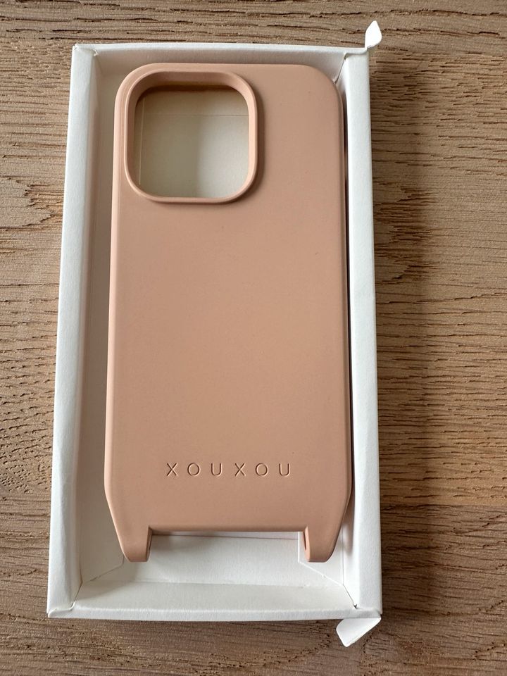 Neu/OVP: iPhone 14 Pro Handy Hülle XouXou Cover Band in Hamburg