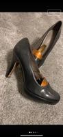 Tamaris Pumps Gr. 37 Schwarz Lackleder einmal getragen Top!! Niedersachsen - Vechelde Vorschau