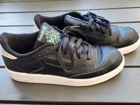 Reebok Club C Sneaker schwarz/metallic 39 Köln - Nippes Vorschau